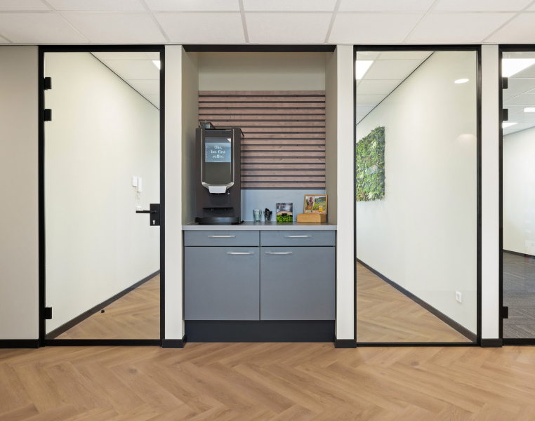 renovatie kantoor zwijndrecht klein 1